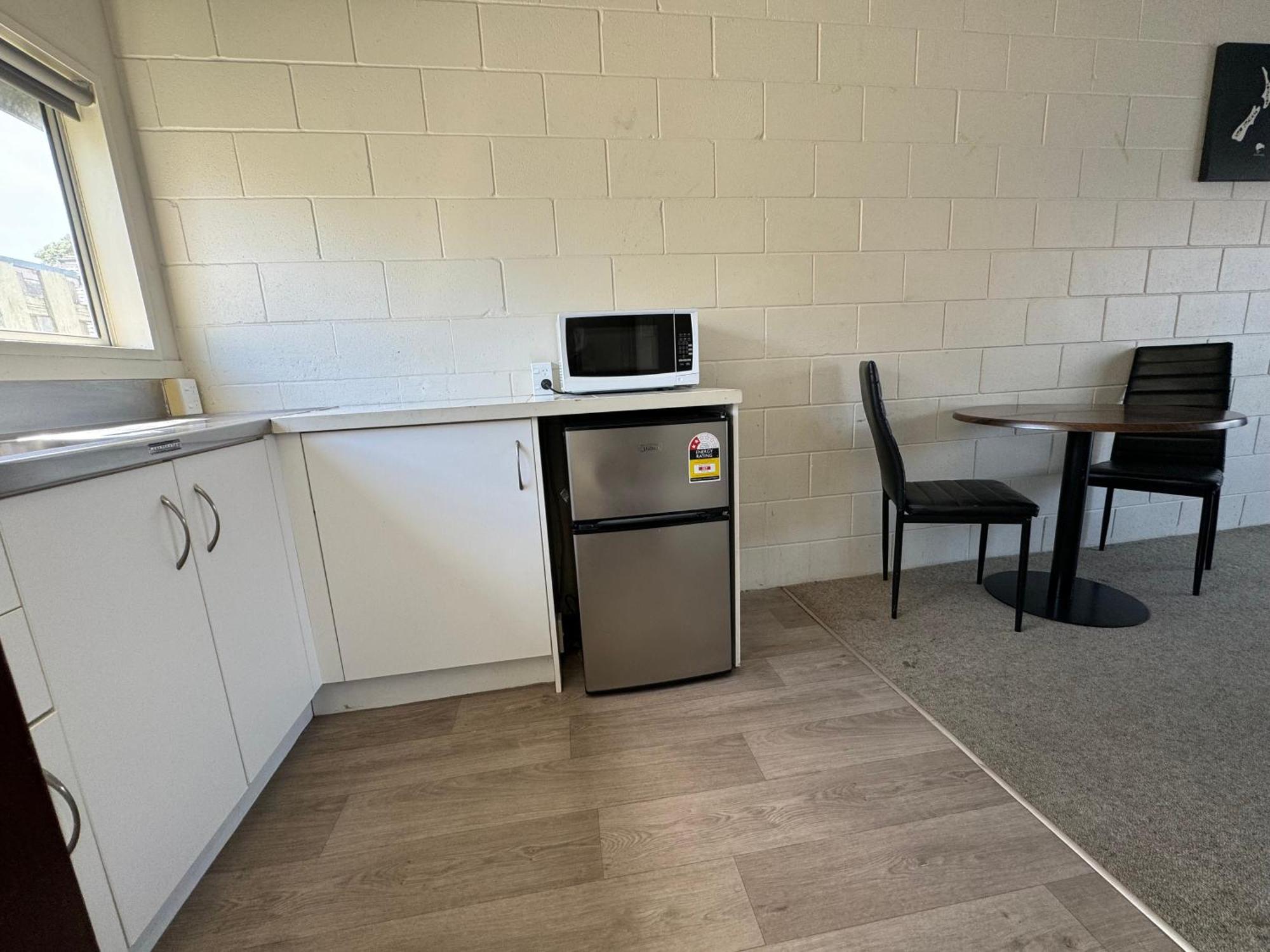 تاورانجا Fountain Court Motel المظهر الخارجي الصورة