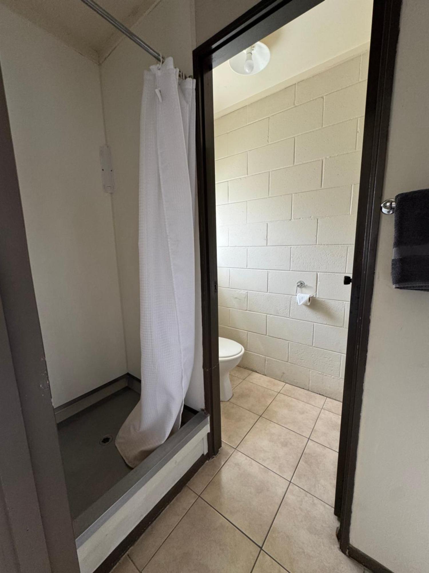 تاورانجا Fountain Court Motel المظهر الخارجي الصورة